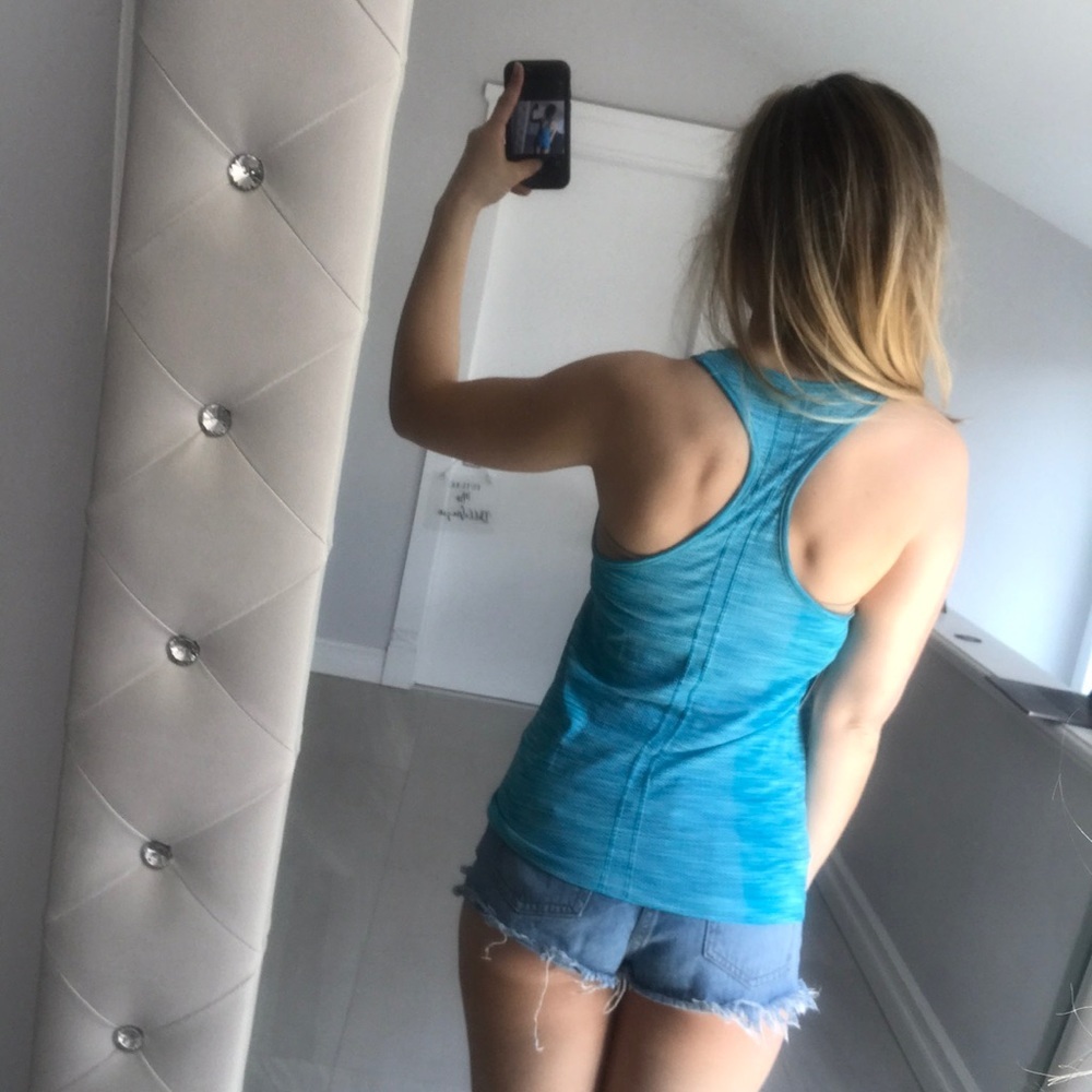 Blue top - Picture 6 of 7